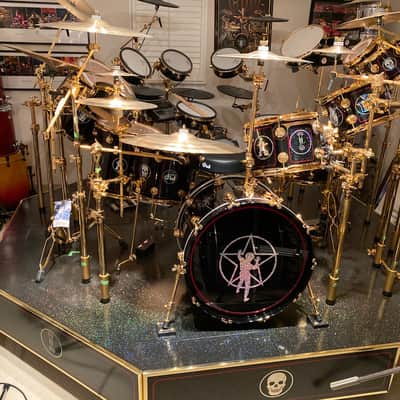 Neil Peart DW R30 replica drum kit with rotaing riser! image 2