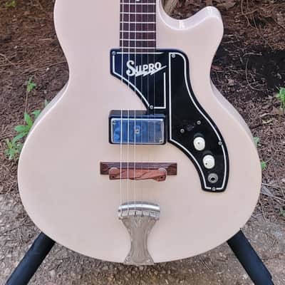 SUPRO KINGSTON, VINTAGE 1960's, LIGHT PINK/ WHITE, RES-O-GLASS image 1
