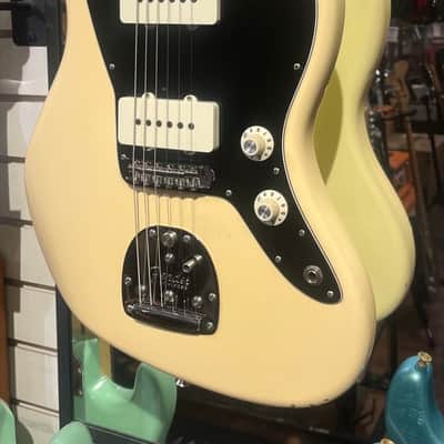Fender American Professional Jazzmaster with Rosewood Fretboard 2017 Olympic White image 4