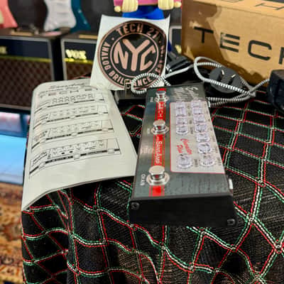 Eventide ENGLISH MUFF Character Plus Series (English Muffy  =  HiWatt-style + Big Muff-style) For Bass & Guitar image 9