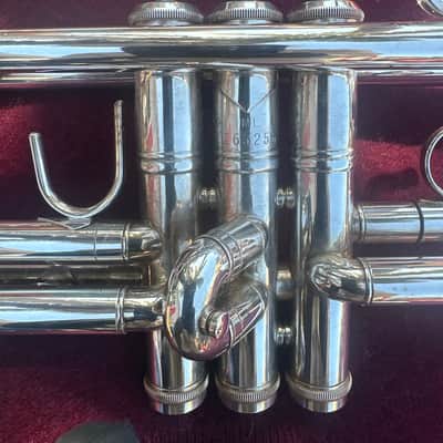 Bach Stradivarius Model 37 Trumpet 70’s - Silver image 6