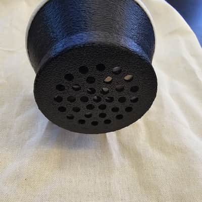 Huber Music Trumpet Buzz Pixie Mute 2026 - Black and White Plastic image 2