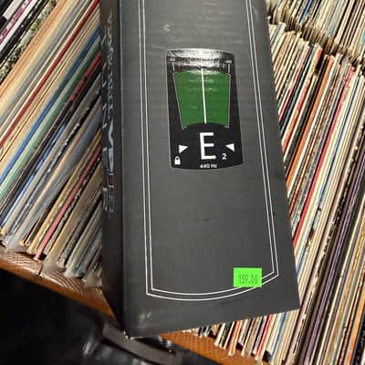 Ernie Ball VPJR Tuner 2020 - 2021 - Red image 2