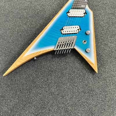 Ormsby Metal V Headless 7-string Icy Cool - Run16 image 4