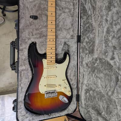 Fender American Professional Stratocaster 2020 - 3-color Sunburst image 4