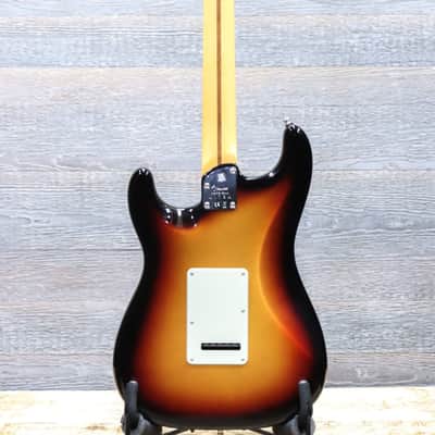 Fender American Ultra Stratocaster HSS Ultraburst El. Guitar w/Case #US22040712 image 3