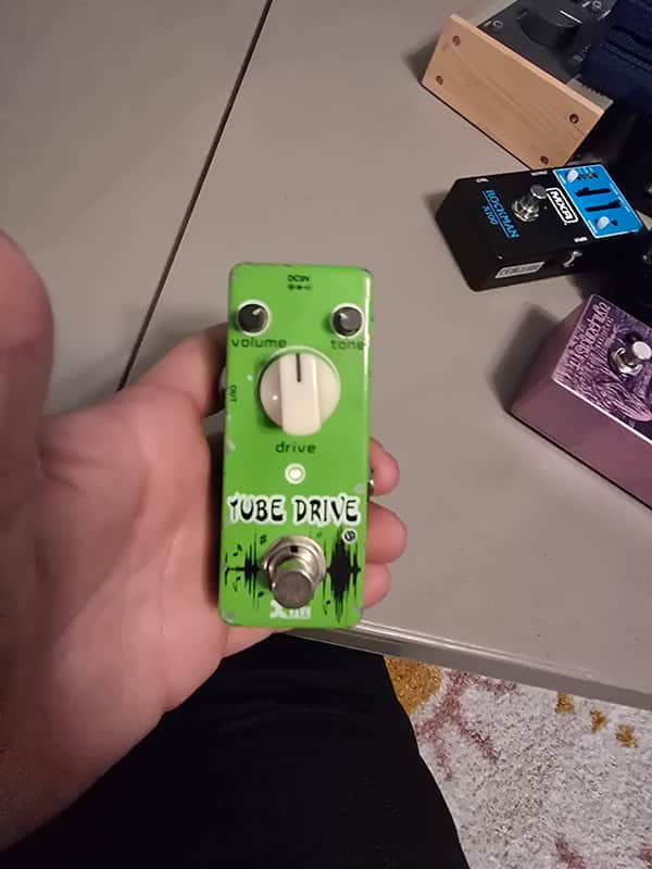 Xvive V7 Tube Drive 2010s - Green image 1
