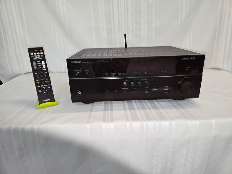 Yamaha RX-V681 Receiver - BT - Remote - Phono Input - Black image 1