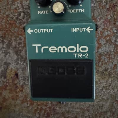 Boss TR-2 Tremolo (Silver Label) 1997 - Present - Green image 1
