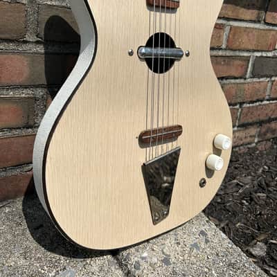 Danelectro Convertible Single Pickup 1959 - 1969 - Blonde image 1
