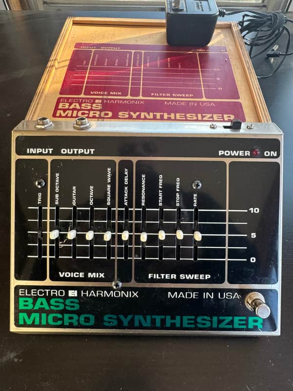 Electro-Harmonix Bass Micro Synthesizer
