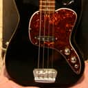 Squier by Fender Musicmaster Bass Black, matching headstock, Vista Series, Tort PG, Single coil