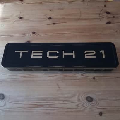 Tech 21 Fly Rig 5 V2 Multi Effects Pedal Board image 4