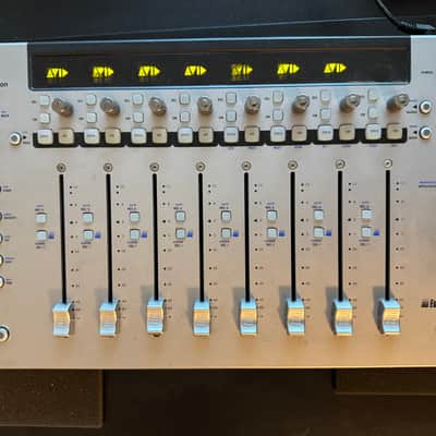 Euphonix MC Mix (Artist Mix) 8-Fader DAW Control Surface - Silver image 1