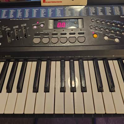 Casio CT-700 Tone Bank Keyboard w/ Original Box, Booklet & Stands image 1