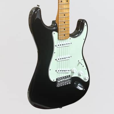 Fender Limited Edition Vintera II Road Worn '60s Stratocaster Electric Guitar - Black image 2