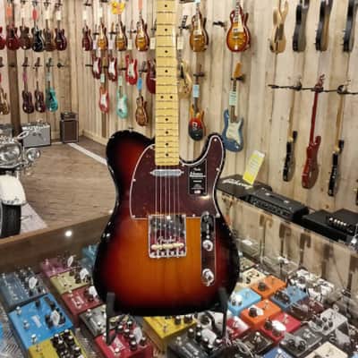Fender American Professional II Telecaster Maple Fimgerboard 3-Color Sunburst image 1