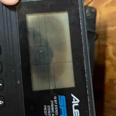Alesis SR-16 16-Bit Stereo Drum Machine with MPM PS-25 Footswitch image 3