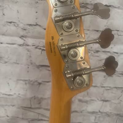 Fender Mike Dirnt Road Worn Artist Series Signature Precision Bass with Maple Fretboard 2015 - Present - White Blonde image 14