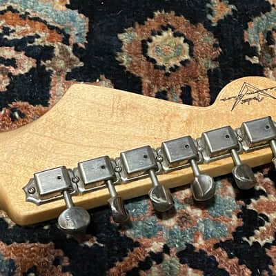 Fender Custom Shop '60 Reissue Stratocaster Relic 2004 Sunburst image 21