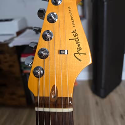 Fender American Ultra Stratocaster HSS with Rosewood Fretboard 2019 - Present - Ultraburst image 4