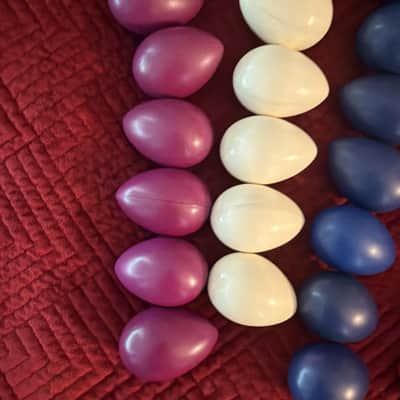 Lot Of 30 Hard Plastic Eggs Percussion Shakers In Four Colors image 5