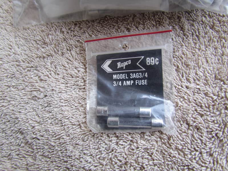 Rapco Model 3AG3/4  3/4 Amp Fuses Lot of 24 NOS Rapco 3/4 Amp Fuses In The Original Packaging image 1