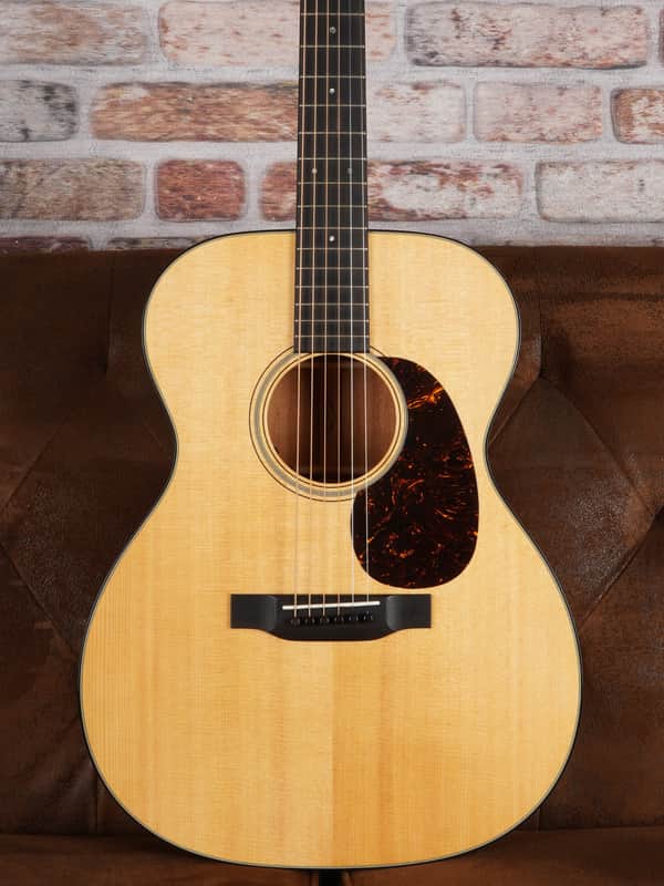 Martin Standard Series 000-18