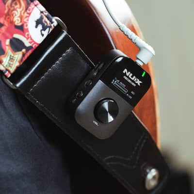 NuX C7 5.8GHz Stereo Wireless In-ear Monitor System image 14