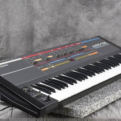 Roland JUNO-106 Programmable Polyphonic Synthesizer in Very Good condition image 2