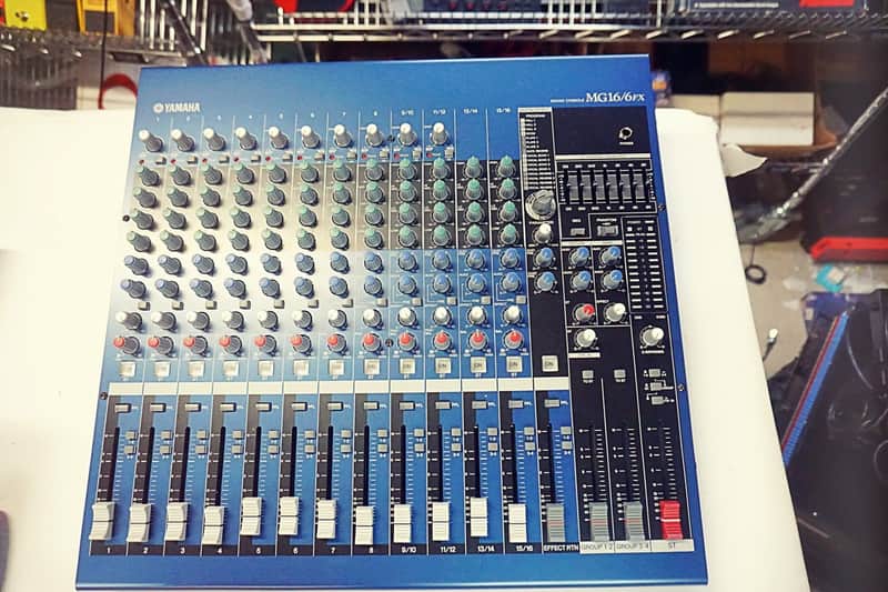 Yamaha MG16/6FX 16-channel 6-bus Analog Mixing Console with Effects image 1
