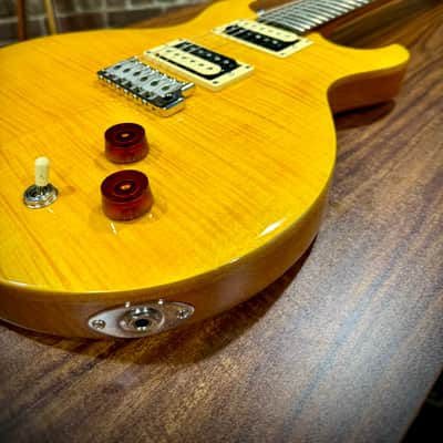 PRS Santana SE 2015-2020 - Santana yellow image 4