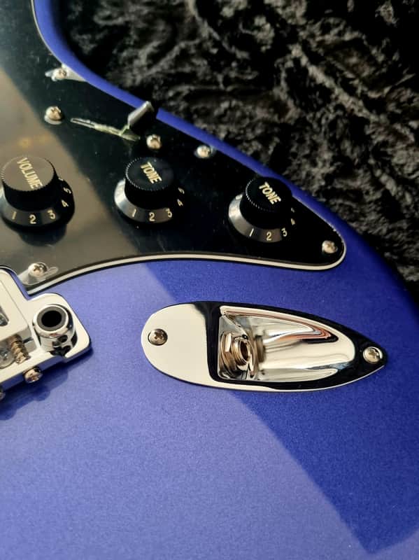 Suhr Classic S Metallic 2020 - Indigo Ltd Edition Bild 1