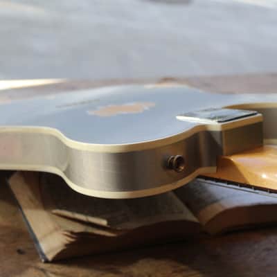 FENDER "Custom Shop 1960 Telecaster Custom Heavy Relic,Aged Inca Silver" HARDCASE, PAPERS image 9