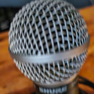 MINT - Shure SM58 Handheld Cardioid Dynamic Microphone w/ 20 ft XLR cable image 3