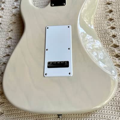 2020 G&L USA Fullerton Deluxe Legacy Swamp Ash Hard Rock Maple Vintage Blonde Plek'd 7 lb 4 oz image 4