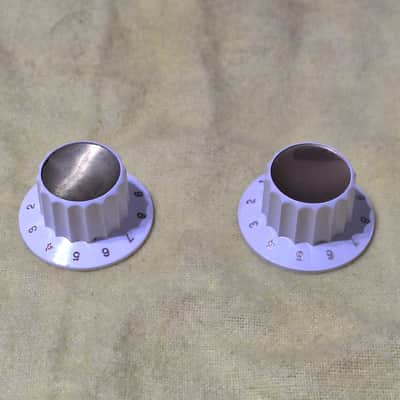 Orriginal 1960's Harmony Silvertone Kay Top Hat Knobs - White / Gold - image 3
