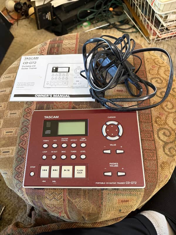 TASCAM CD-GT2 2000’a - Red