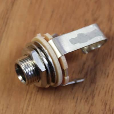 WD Music EP 055-001 Switchcraft 1/4" Female Mono Instrument Jack