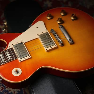 Gibson USA Custom Shop 58' R8 Reissue Les Paul Washed Cherry Sunburst image 17