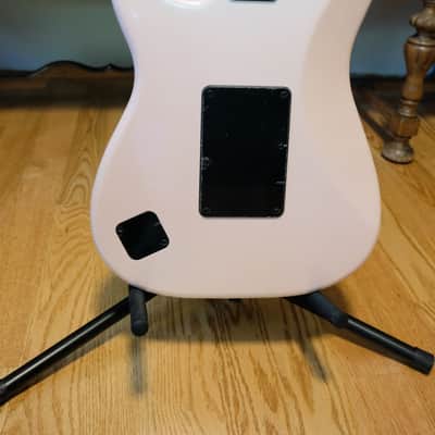 Squier Contemporary Stratocaster HH FR Roasted 2021 - Present Shell Pink Pearl image 4