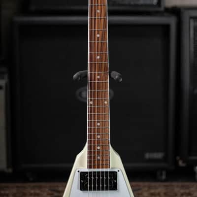 Gibson '70s Flying V Electric Guitar - Classic White with Hardshell Case image 5
