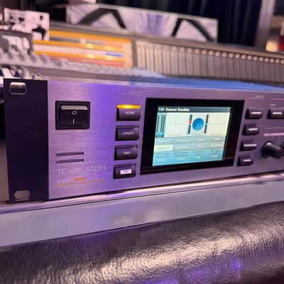 Immagine TC Helicon Voice Pro Rackmount Vocal Processor VERY clean & works great! harmonizer DSP rack multi effects - 2
