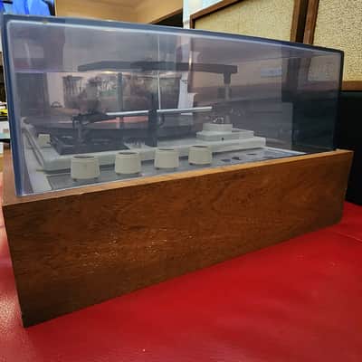 KLH Model Eleven Phonograph Record Player Turntable & Speakers image 6