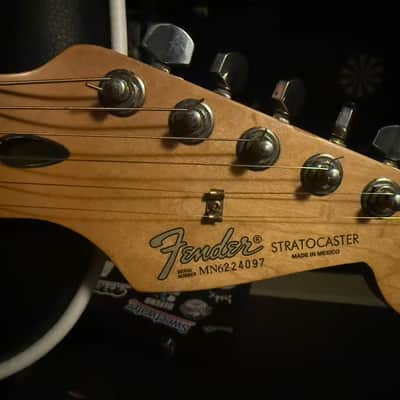 Used Fender Stratocaster MIM 1996 - Black image 4