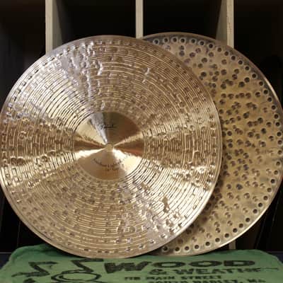 Paiste 14" Signature Traditionals Med Light Hi-Hats 931/1203g image 3