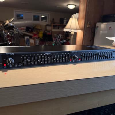DBX 215 professional dual-channel 15-band graphic equalizer Serviced Works Great image 4