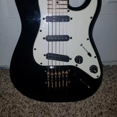 Headless Travel stratocaster Strat style image 3