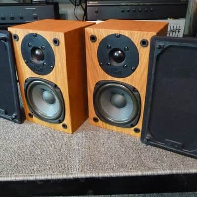 NHT Super Zero A450 - Compact Speakers - Oak Veneer Cabinets image 1