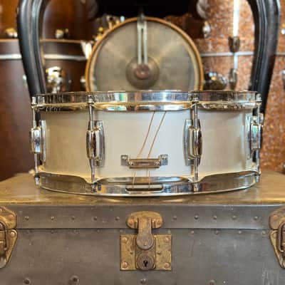 VINTAGE 1970's Ludwig 5x14 Standard Aluminum image 4